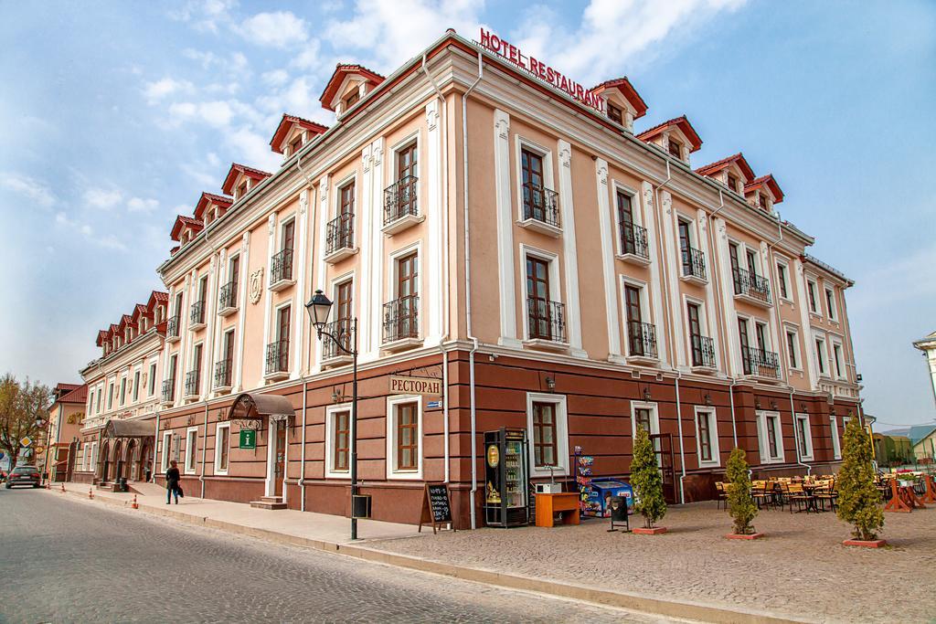 Optima Collection Kamianets-Podilskyi Hotel Exterior photo