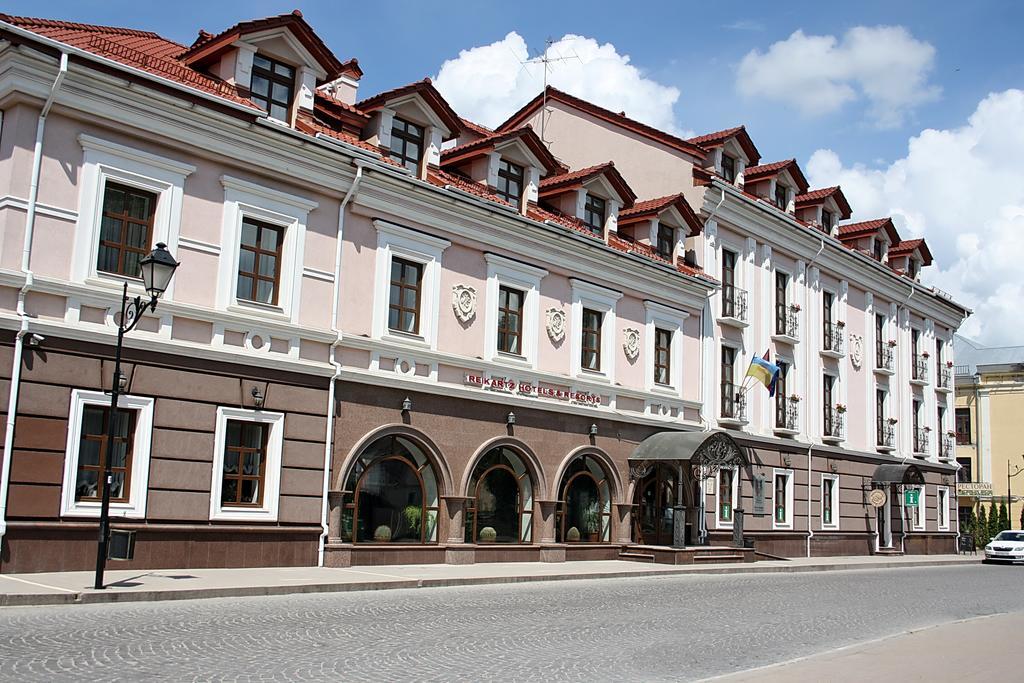 Optima Collection Kamianets-Podilskyi Hotel Exterior photo