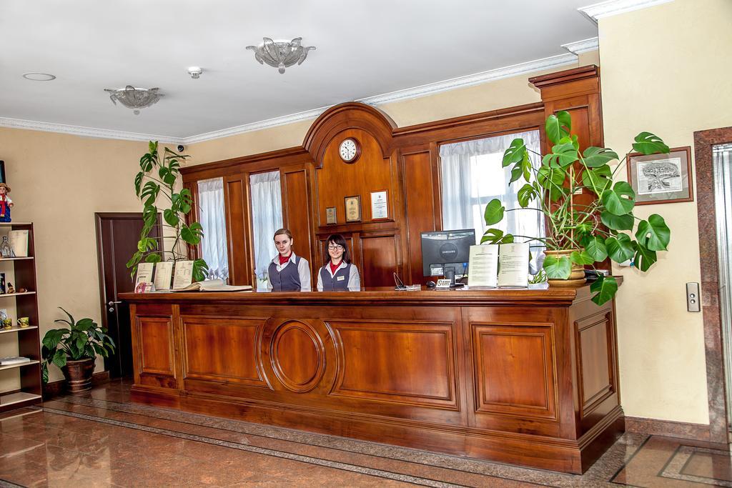 Optima Collection Kamianets-Podilskyi Hotel Exterior photo
