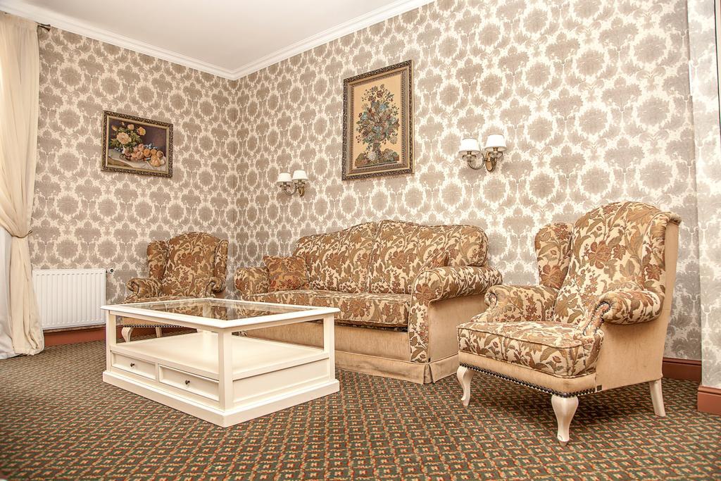 Optima Collection Kamianets-Podilskyi Hotel Exterior photo