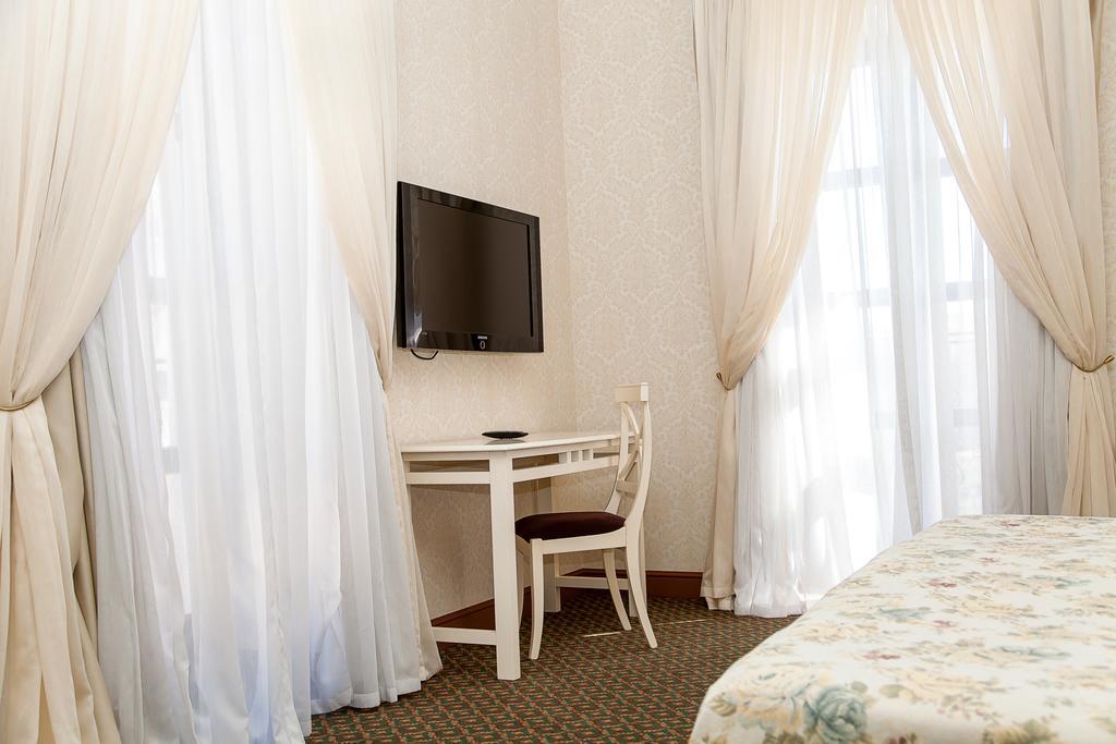 Optima Collection Kamianets-Podilskyi Hotel Exterior photo